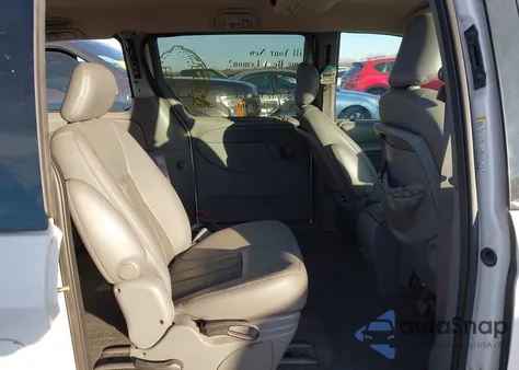 2004 Dodge Grand Caravan Sxt z USA, uszkodzony, nr VIN 2D4GP44L04R622635